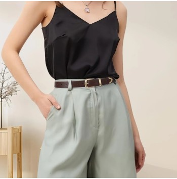 Fashionable women's gold buckle belt